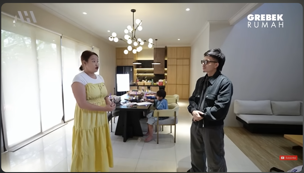 Rumah Pinkan Mambo (YouTube)..